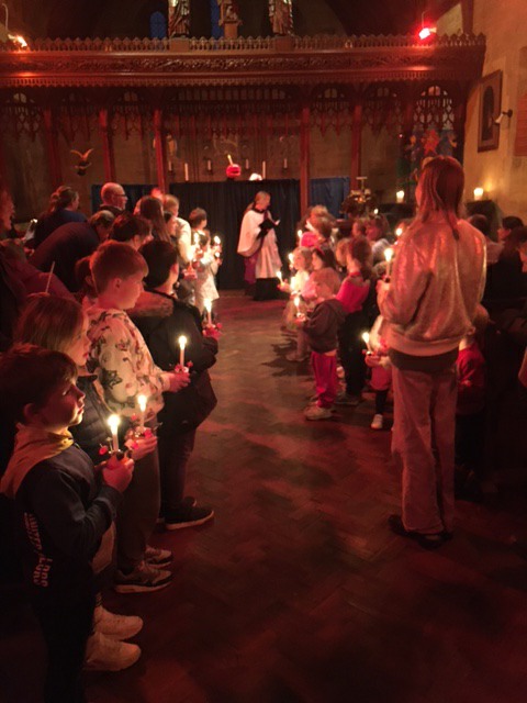 Christingle in St Michael's Inkpen (6)